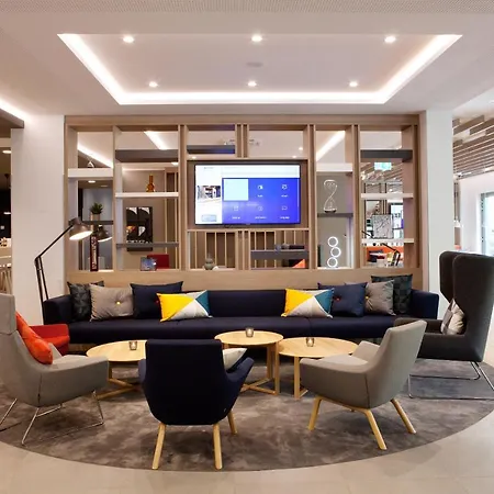 Express By Ihg Hotel 3*