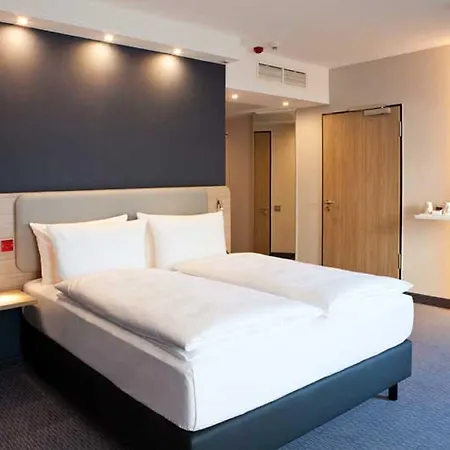 Express By Ihg 3*