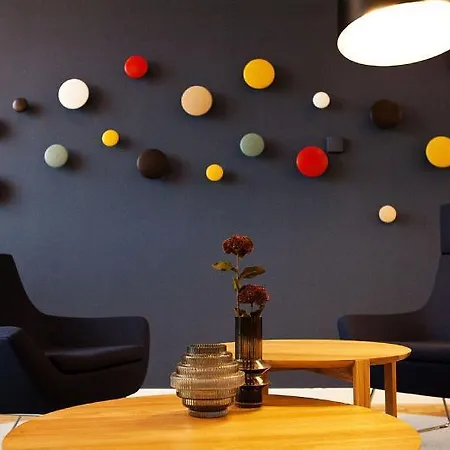 Express By Ihg Hotel 3*