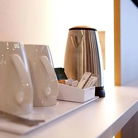 Express By Ihg Hotel 3*