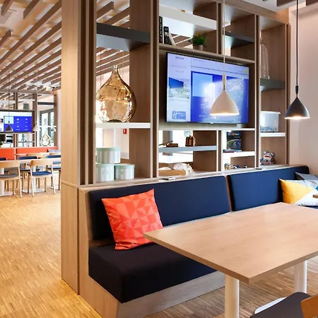 Hotel Express By Ihg