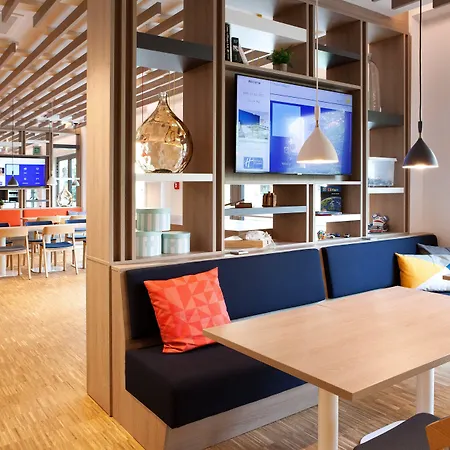 Express By Ihg 酒店