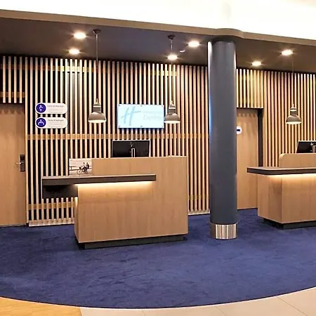 Express By Ihg 3*