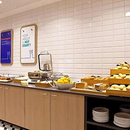 Express By Ihg Hotel